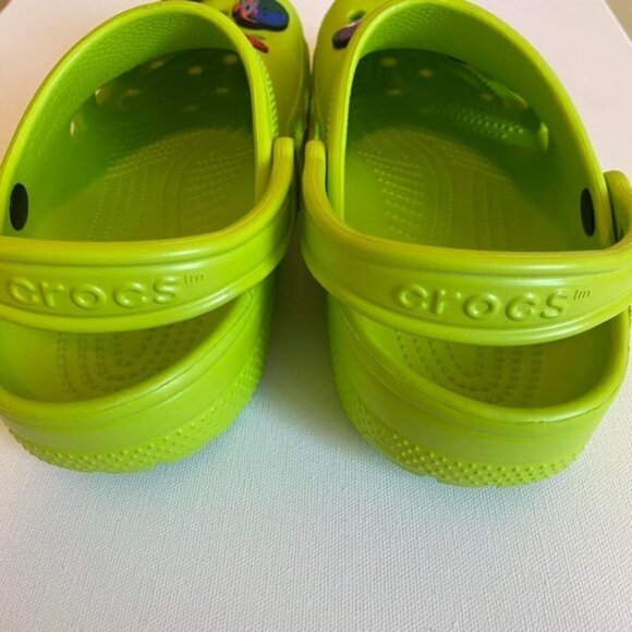 Brand New Green Crocs With Charms Size W9 M7 - Picture 2 of 3